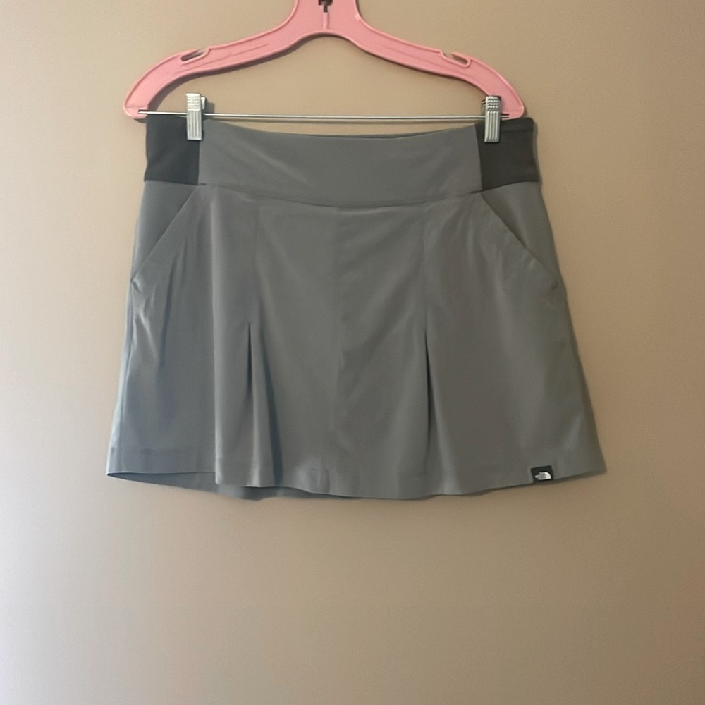 Cutest NorthFace skirt. A must have for summer